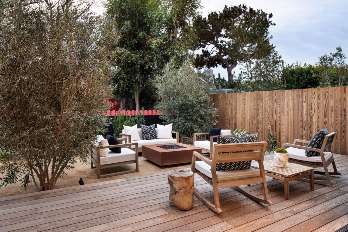 Преимущества мебели из массива дерева